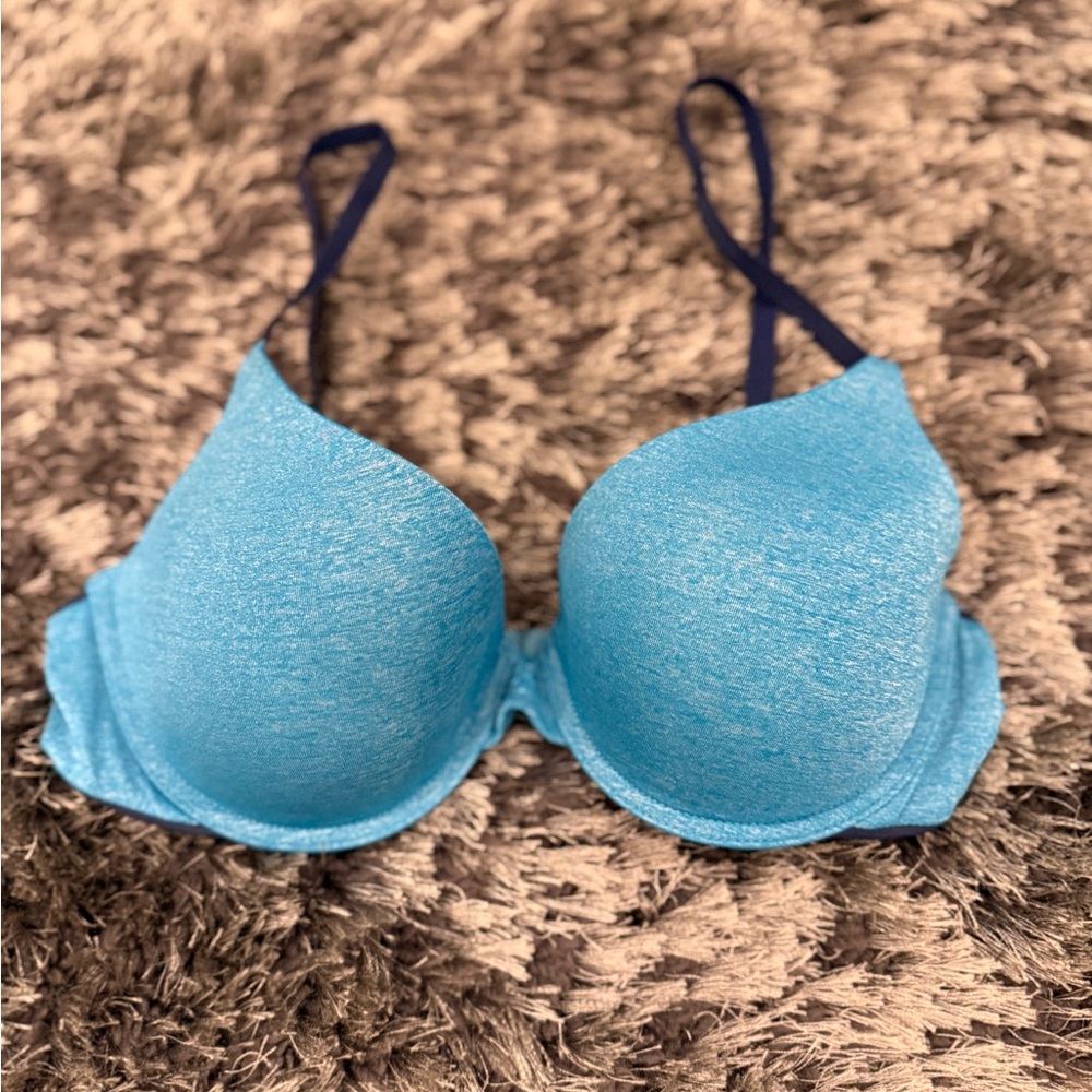🦋😇 Victoria's Secret Semi Demi 3-way adjustable straps Light Blue Bra Size 34C